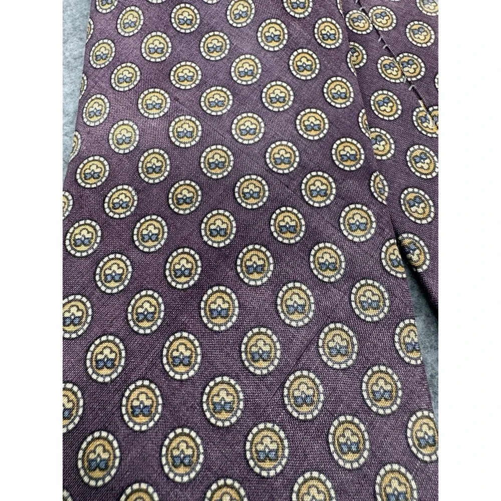 Silk Medallion Pattern Necktie Purple Gold Classic Mens‎ Tie Vintage